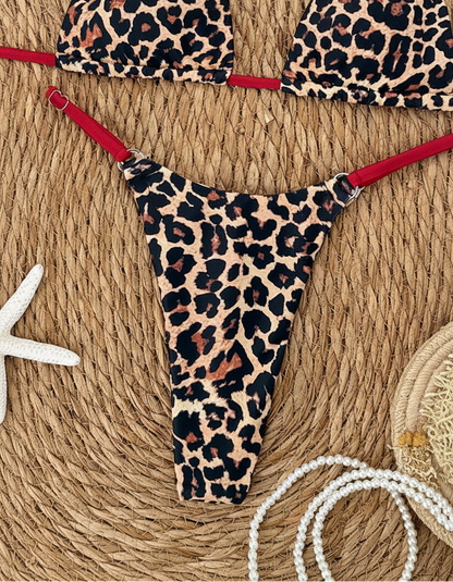 women´s two-piece swimwear with animal prints 